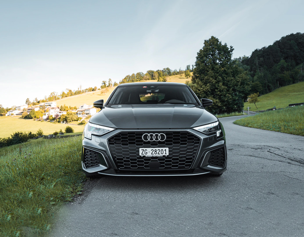 AUDI A4 2021